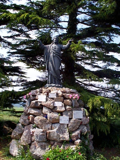 Monument du Sacré Coeur, près des Landes (Comblessac)