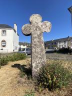 Croix de l'ancien cimetière (Monteneuf)