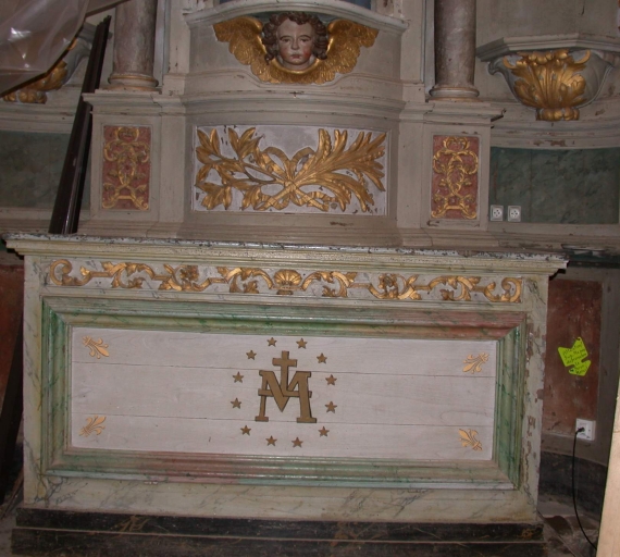 Ensemble de l'autel de la Vierge : autel, tabernacle, retable, 2 degrés d'autel