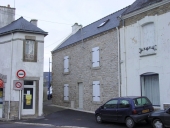 Maison, place de la République (Etel)