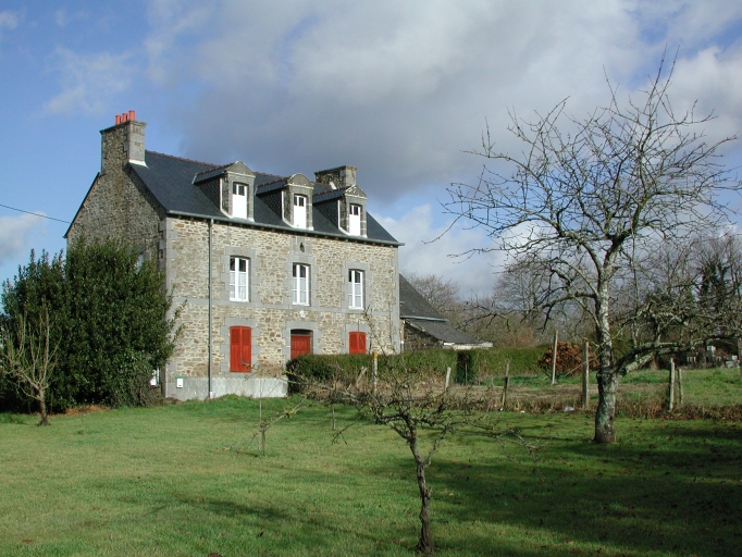 Maison, 77 rue de la Libération (Saint-Pierre-de-Plesguen fusionnée en Mesnil-Roc'h en 2019)