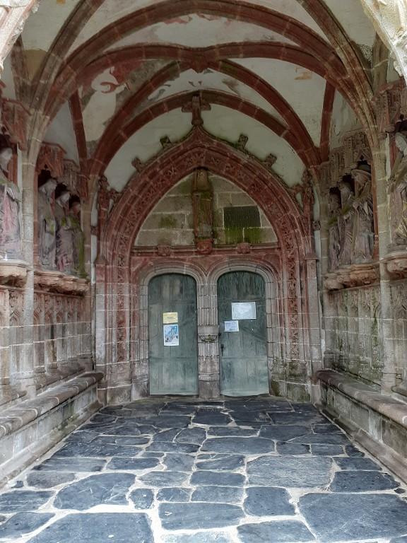 Enclos et chapelle Saint-Herbot (Plonévez-du-Faou)