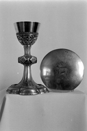 Calice, patène (4), style néo-gothique, église paroissiale Saint-Jean-Baptiste (Plourac'h)