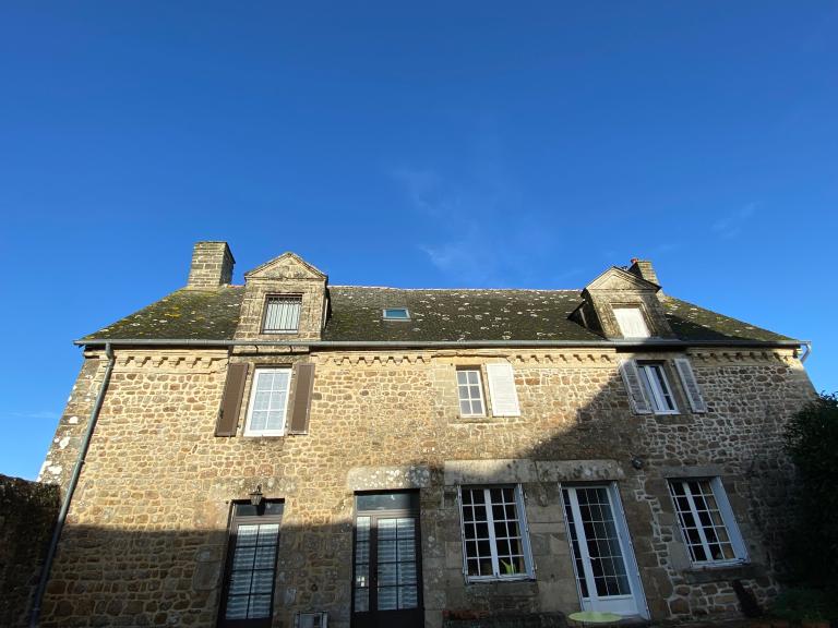 Maison, 3, 5 place de l'Hôtel de Ville (Bécherel)