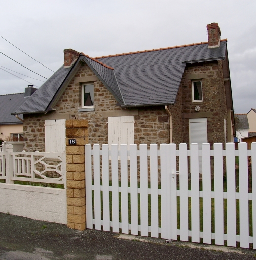 Maison, 18 rue de la République (Lancieux)