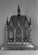 Châsse, style néo-gothique, chapelle Sainte-Anne-la-Palud (Plonévez-Porzay)
