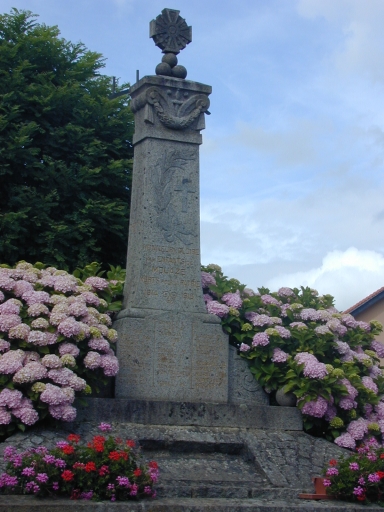 Monument aux morts, le Haut Bourg (Mouazé)