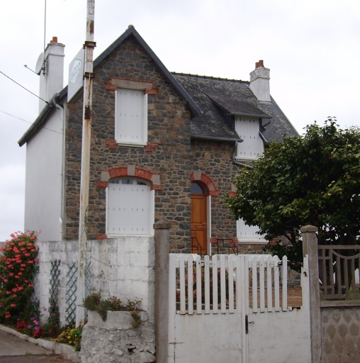 Maison, rue de Pleumeur-Gautier (Pleubian)