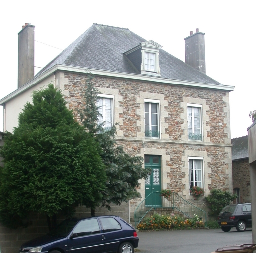 Presbytère, rue de Pontivy (Loudéac)