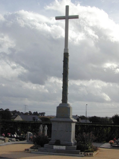 Croix de cimetière, rue de Bretagne (Brielles)