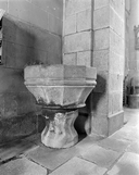 Bénitier (de milieu), église paroissiale Saint-Eneour (Plonéour-Lanvern)