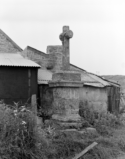 Croix monumentale (Kerpert)