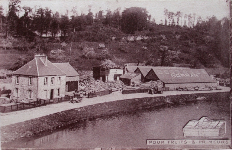 Usine de construction navale, puis usine liée au travail du bois Norman, la Courbure (Taden)