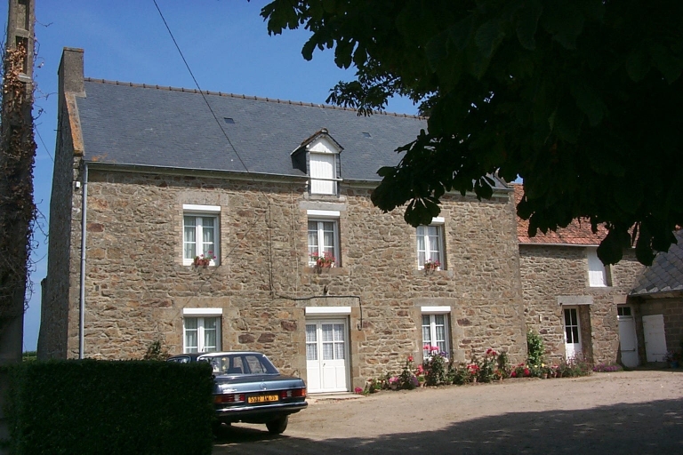 Ferme, la Mare (Saint-Coulomb)