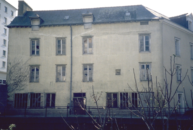 Tannerie Théophile Fouéré, actuellement entrepôt commercial et bureau, 19 rue Jean-Marie Duhamel (Rennes)