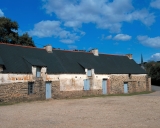 Alignement de maisons, les Forges (Lieuron)