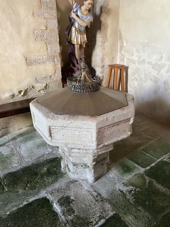 Fonts baptismaux, église Saint-Bertin (Guillac)