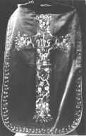 Chasuble (3, ornement rouge, ornement blanc, ornement doré), église paroissiale Saint-Marc-Saint-Joseph (Augan)