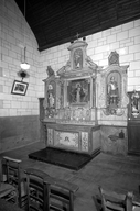 Autel, retable, tabernacle, gradin d'autel (autel secondaire, autel tombeau, retable architecturé à niche, tabernacle à ailes), dit de Marie, église paroissiale Saint-Martin (Lassy)