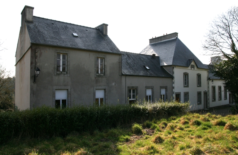 École communale (Locmaria-Berrien fusionnée en Poullaouen en 2019)