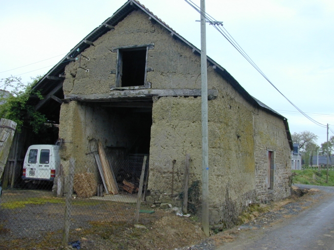 3ème ferme, les Cours Guillot (Feins)