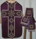 Ornement violet 3 : chasuble, bourse de corporal, étole, manipule, voile de calice