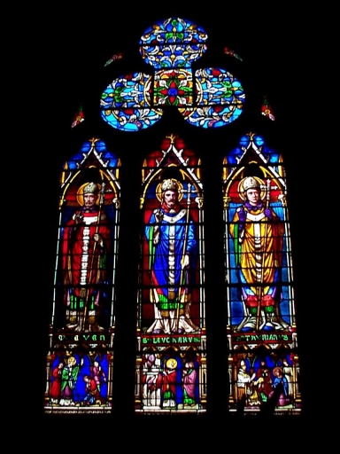 Verrière de la baie 1 (verrière à personnages) : saint Even, saint Leucher, saint Thuriau de Dol