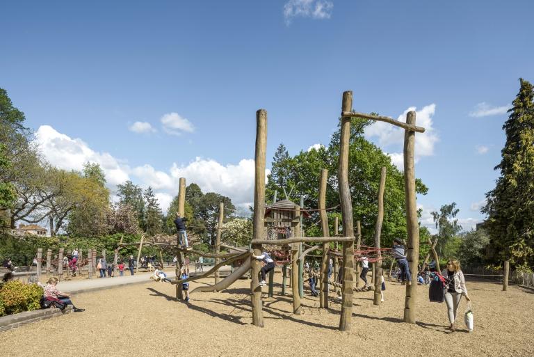 Jardin public, dit Le Thabor, rue de Paris ; place Saint-Melaine ; rue de la Palestine ; boulevard de la Duchesse-Anne (Rennes)