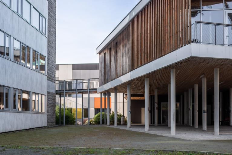 Lycée hôtelier de Dinard, Yvon Bourges, 33 rue des écoles (Dinard)
