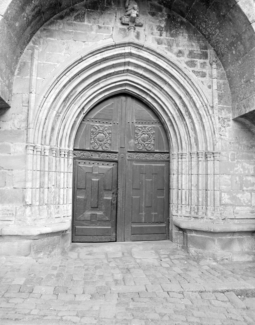 Porte, église paroissiale Saint-Sauveur (ou Saint-Goustan) (Auray)