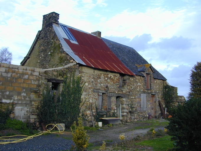 Alignement de maisons, le Placis (Pipriac)