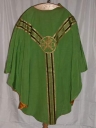 Ornement vert 1 : chasuble, voile de calice