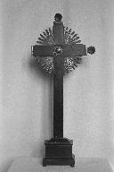 Croix-reliquaire, église paroissiale Saint-Rémy (Réminiac)