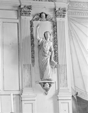 Statue (d'applique, petite nature) : sainte Barbe, église paroissiale Saint-Pierre (Pleudaniel)