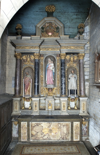 Ensemble de l'autel de Sainte-Anne (autrefois autel du Saint-Nom-de-Jésus) : autel, tabernacle, retable, gradin d'autel, degré d'autel