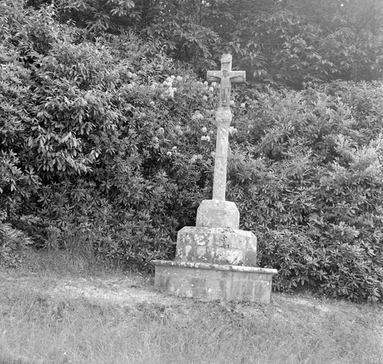 Croix monumentale, Lanalenn (Le Juch)
