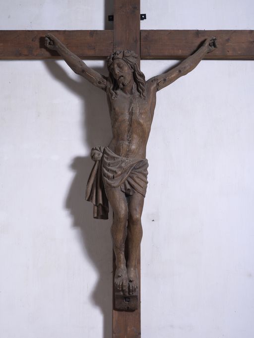 Croix 1 : Christ en croix, église Saint-Pierre (Sérent)