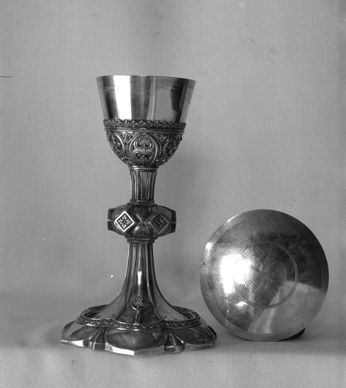 Calice, patène (3), église paroissiale Saint-Guérec (Cléguérec)