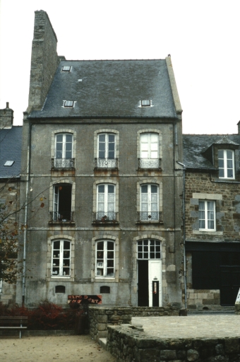 Immeuble, 9 rue de la Beurrerie (Bécherel)