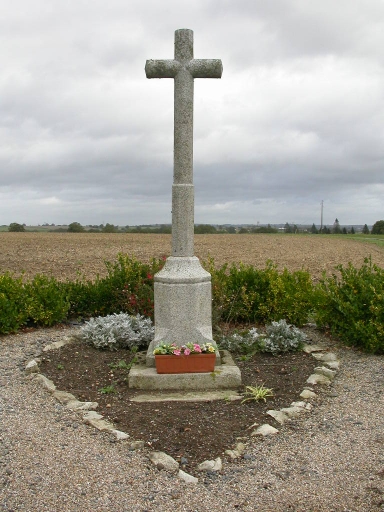 Croix de chemin, près du Grand Fourneau (Availles-sur-Seiche)