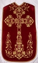 Ornement rouge 1 : chasuble, étole, voile de calice