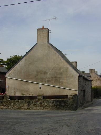 Alignement de maisons, rue du Révérend Père Lebret ; rue des Marins (Le Minihic-sur-Rance)