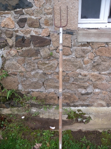 Outil de pêche à pied : foëne