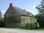 Ferme, actuellement maison, Issaugouet (Monterfil)