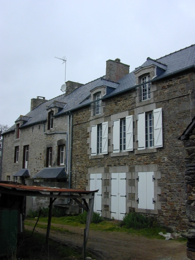 Alignement de maisons, la Mervenais (Pleurtuit)
