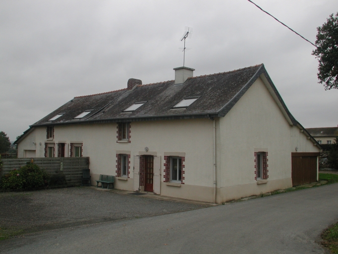 Maisons, le Lieu de l'Epine (La Mézière)