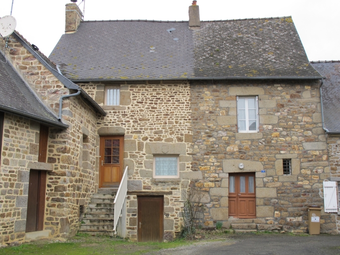 Alignement de maisons, 7-9 Rue de l'Eglise (Saint-Jean-sur-Couesnon fusionnée en Rives-du-Couesnon en 2019)
