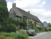 Alignement de maisons, le Bout de Haut (Paimpont)