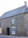 Maison, rue du Menhir (Cuguen)