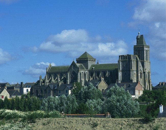 Cathédrale Saint-Samson, place de la Cathédrale (Dol-de-Bretagne)